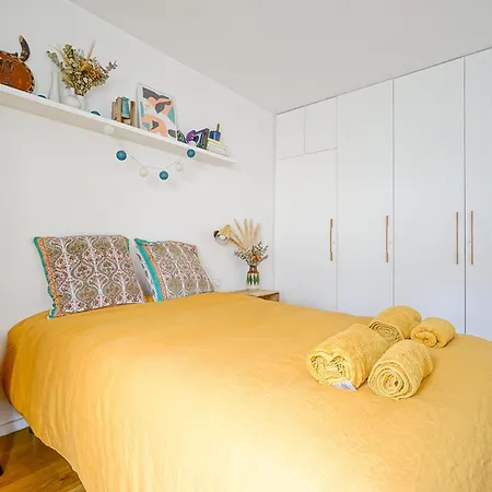 Apartment Beautiful With View On The Faubourg Paris